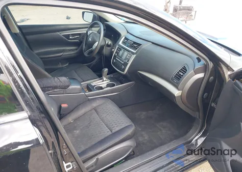 2017 Nissan Altima 2.5 S z USA, uszkodzony, nr VIN 1N4AL3AP7HC213486